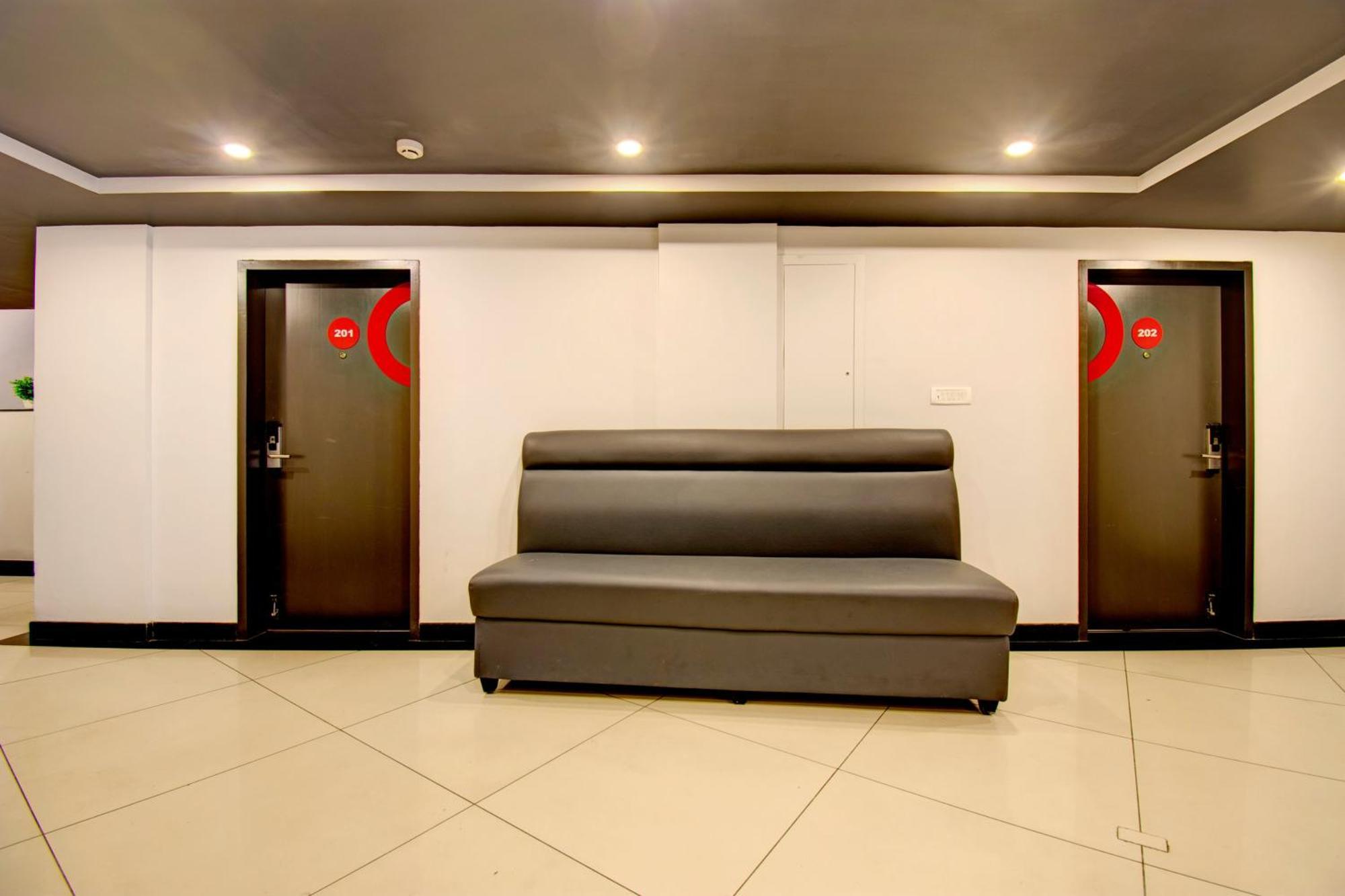 Hotel Super Townhouse Ulsoor à Bangalore Extérieur photo